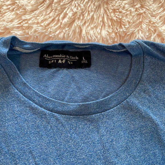 Abercrombie & Fitch Men’s Tee - Picture 2 of 2